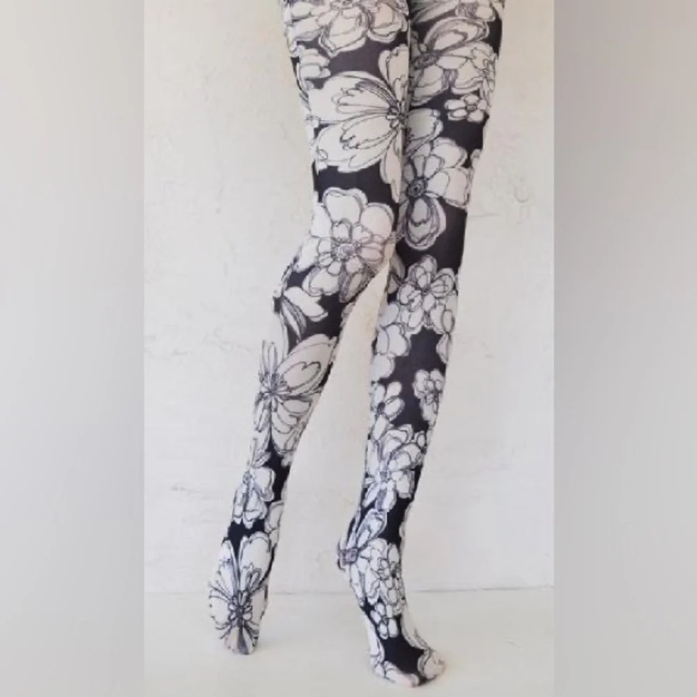 PRINTED TIGHTS Floral Printed Tights Collection - MIDNIGHT GARDEN